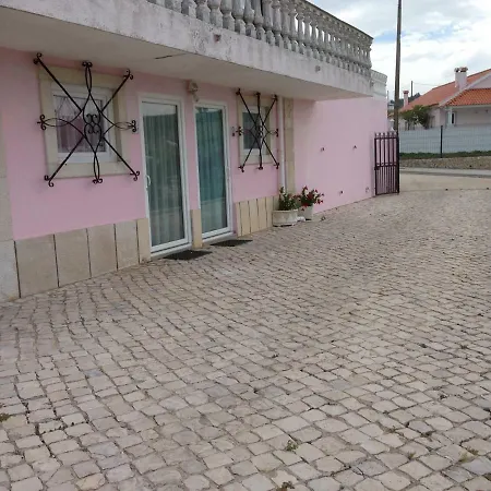 Bed & Breakfast Domestival Vila Verde dos Francos