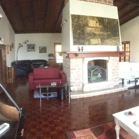 Bed & Breakfast Domestival Vila Verde dos Francos